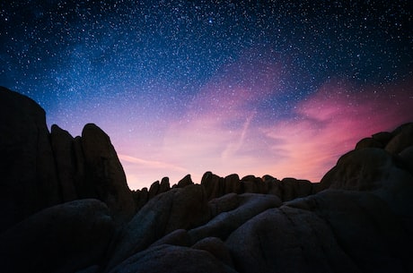 深空披岸(深空披岸带你领略星际旅行之美)