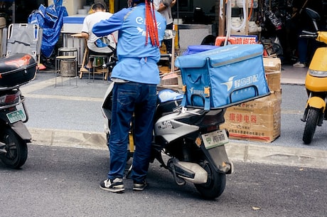 特色餐饮加盟店 这样火锅的工作人员才能够更加高效地完成工作